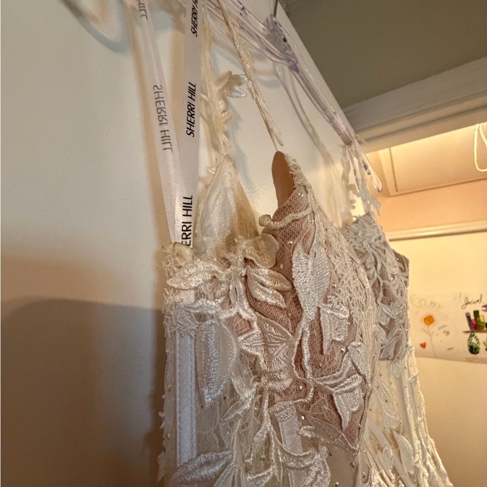 Sherri Hill White Ivory Nude long elegant formal prom dress - Picture 4 of 7